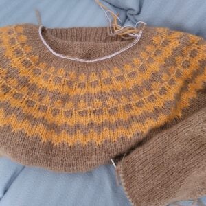 marketta sweater tröja sandnes kos knitting sticka stickning garn halsringning uppläggning cast on