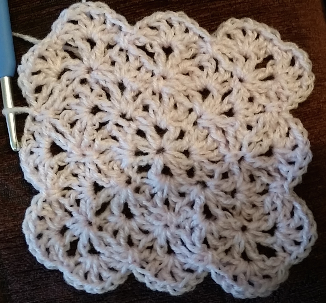 ruta snäckskalsmönster snäckor virka crochet shell pattern square