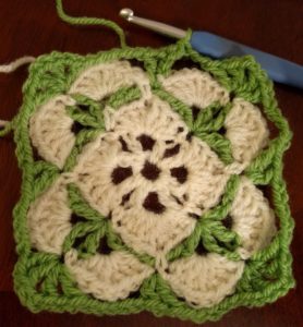virkad ruta snäckskal crochet shell pattern square